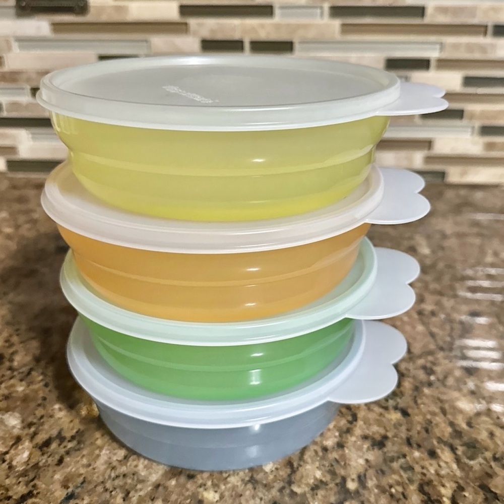 Tupperware impressions Salad or Cereal Bowl Set Summer colors!